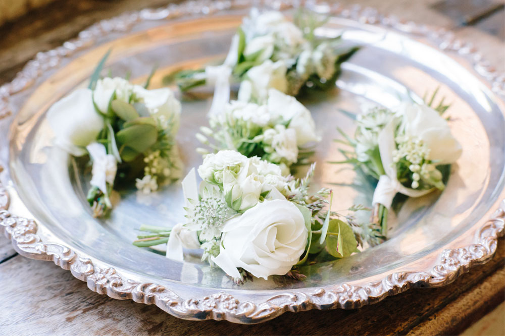 17 Fleurs De Fee Chateau De Bagnols Save The Date Photography