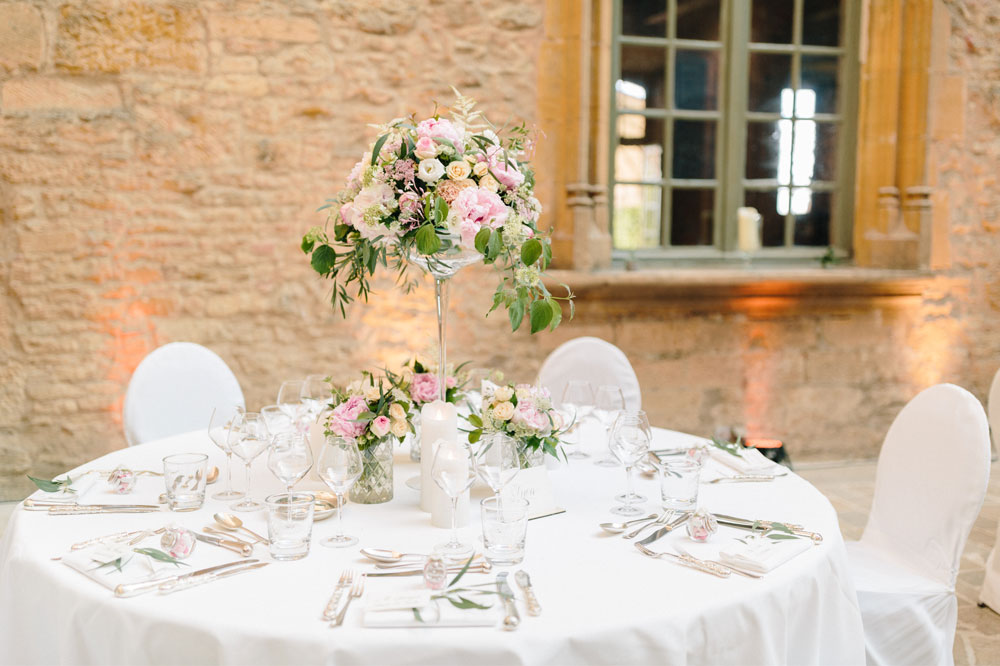 23 Fleurs De Fee Chateau De Bagnols Save The Date Photography