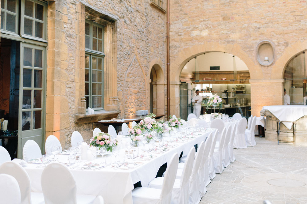 31 Fleurs De Fee Chateau De Bagnols Save The Date Photography