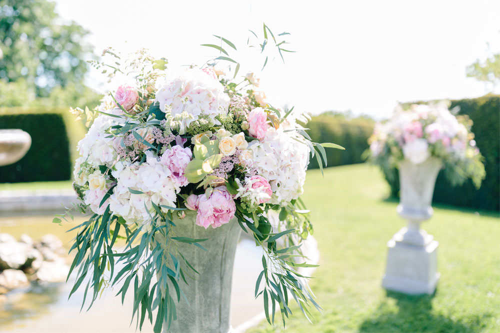 5 Fleurs De Fee Chateau De Bagnols Save The Date Photography