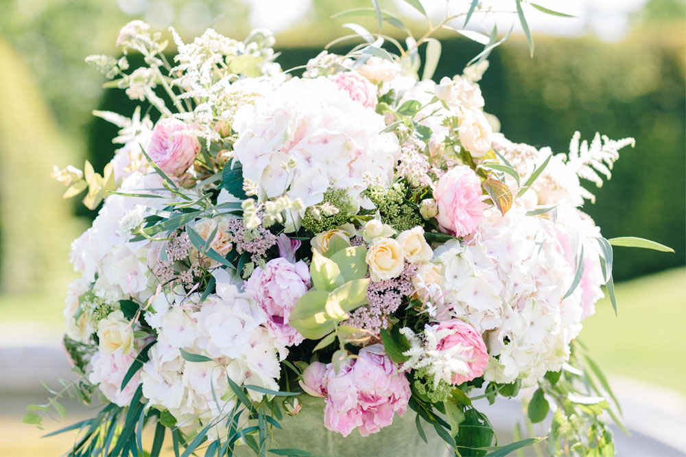 7 Fleurs De Fee Chateau De Bagnols Save The Date Photography