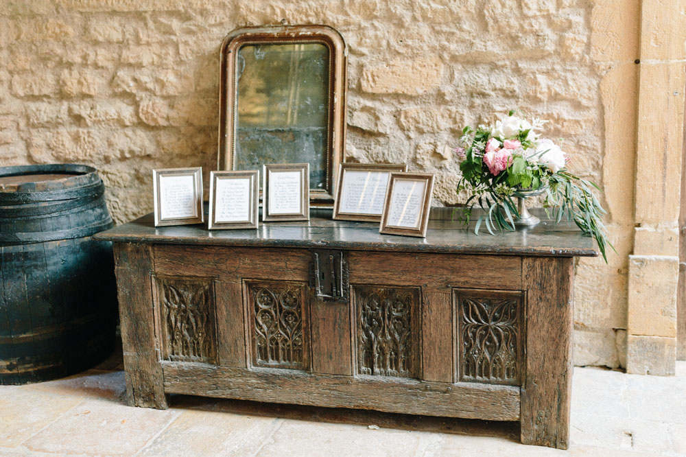 8 Fleurs De Fee Chateau De Bagnols Save The Date Photography
